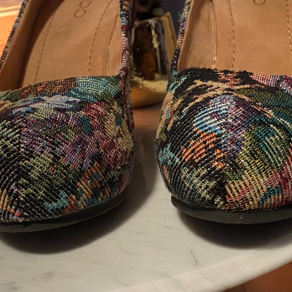 Aldo Wedges. Size 7 - Picture 4 of 16